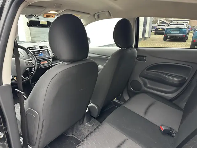 Mitsubishi Space Star 1.2 Intense 2022 Benzine 26