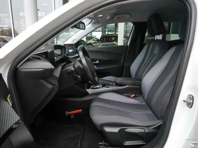 Peugeot e-2008 EV Allure 50 kWh 2020 Elektrisch 8