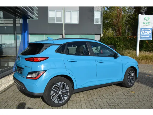 Hyundai Kona EV Premium 64 kWh 2021 Elektrisch 23