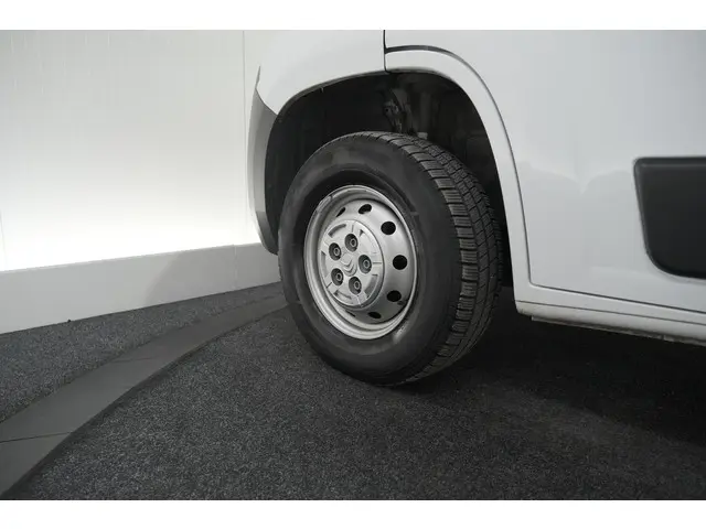 Citroën Jumper 2.2 BlueHDi 120 L2H2 3.0t 2023 Diesel 39