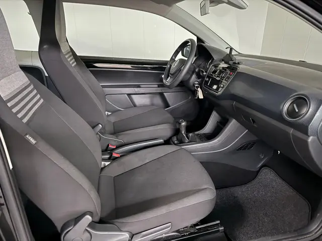 Volkswagen up! 1.0 BMT high up! Airco 2017 Benzine 13