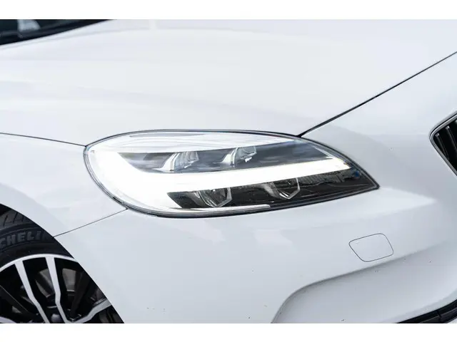 Volvo V40 T2 Polar+ 2019 Benzine 4