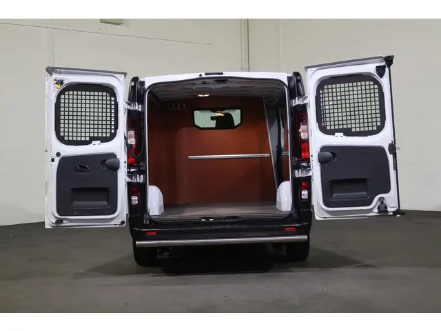 Renault Trafic 2.0 dCi 145pk L2 H1 Automaat 2020 Diesel 11