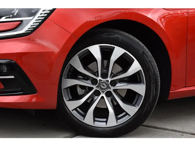 Renault Mégane Estate TCe 140 EDC Intens 2022 Benzine 4