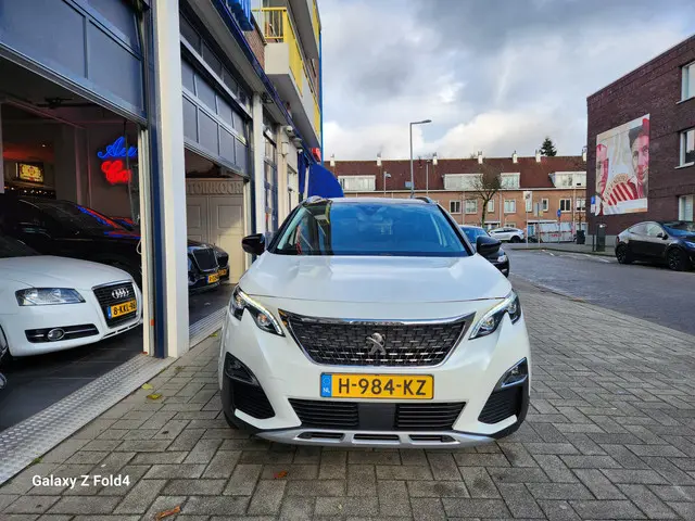 Peugeot 5008 1.2 PureTech Allure 7p 2020 Benzine 2