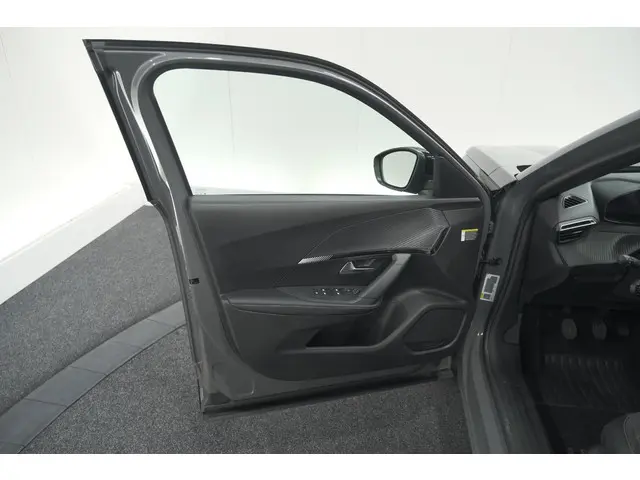 Peugeot 2008 PureTech 100 Allure 2024 Benzine 69