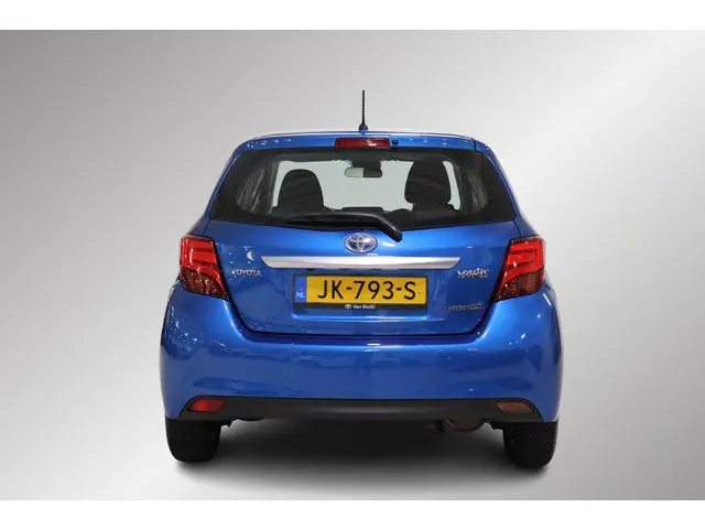 Toyota Yaris 1.5 Hybrid Trend, 2016 Hybride Benzine 4