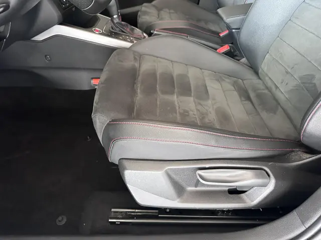 SEAT Arona 1.0 TSI FR Business Intense Plus 2021 Benzine 19