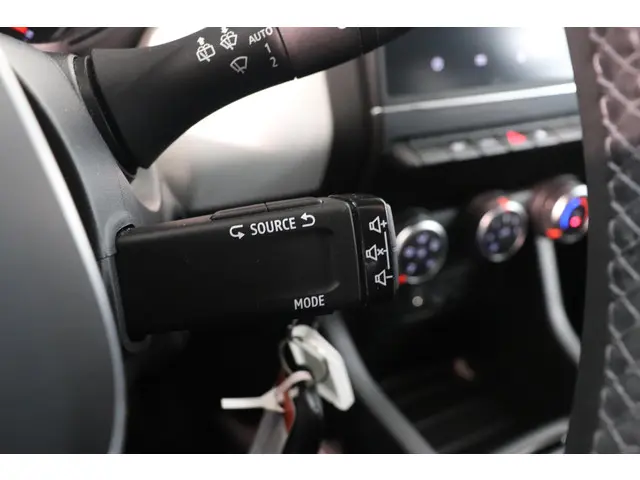 Renault Clio 1.0 TCe 90 Evolution 2023 Benzine 30
