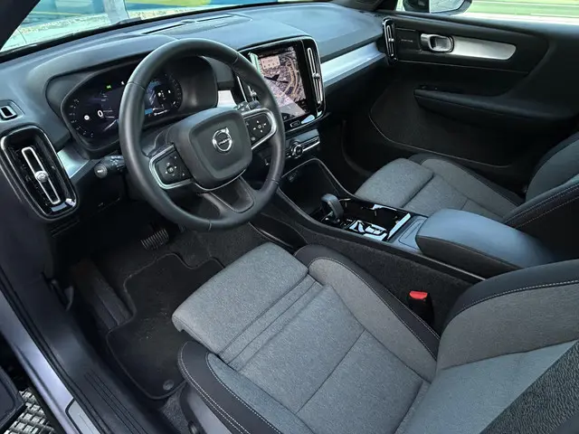 Volvo XC40 3