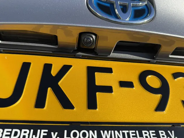 Toyota C-HR 1.8 Hybrid Executive 2020 Hybride Benzine 30