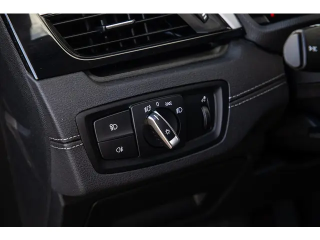 BMW X2 xDrive25e Executive 2022 Hybride Benzine 35