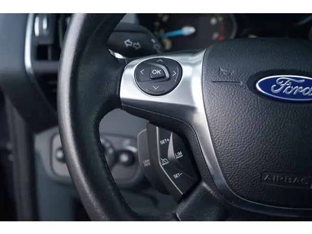 Ford C-MAX 1.0 Titanium 2013 Benzine 19