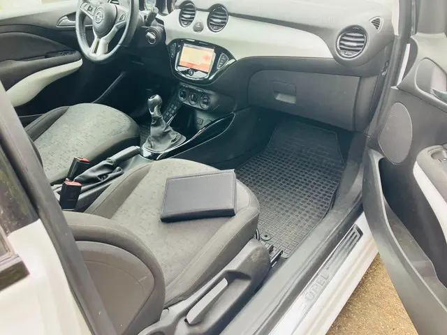 Opel ADAM 1.4 Bi-Fuel Jam 2014 Benzine 17