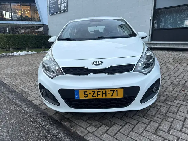 Kia Rio 1.2 CVVT BusinessLine CarPlay 2015 Benzine 7