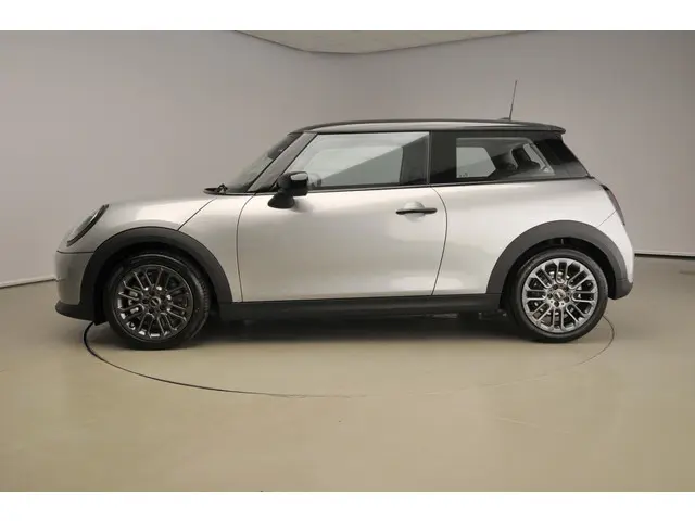 MINI 3-Deurs Cooper C 2024 Benzine 2