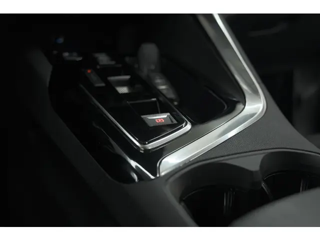 Peugeot 5008 PureTech 130 EAT8 Active Pack 2023 Benzine 45