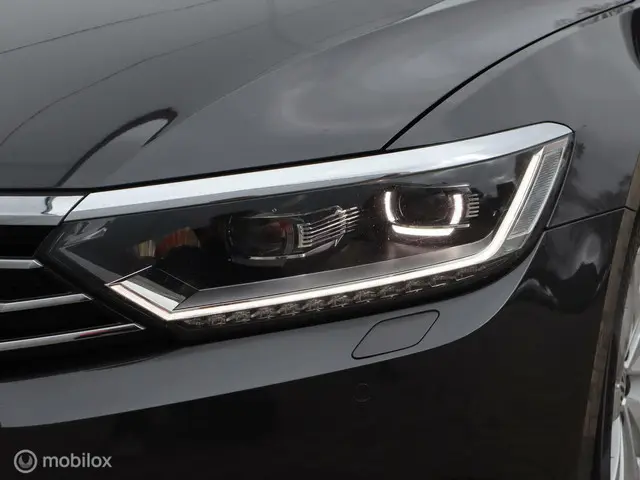Volkswagen Passat Variant 1.6 TDI Highline 2018 Diesel 8