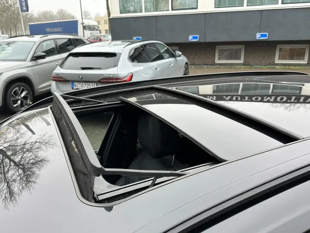 BMW 3 Serie Touring 320e 2024 Hybride Benzine 40