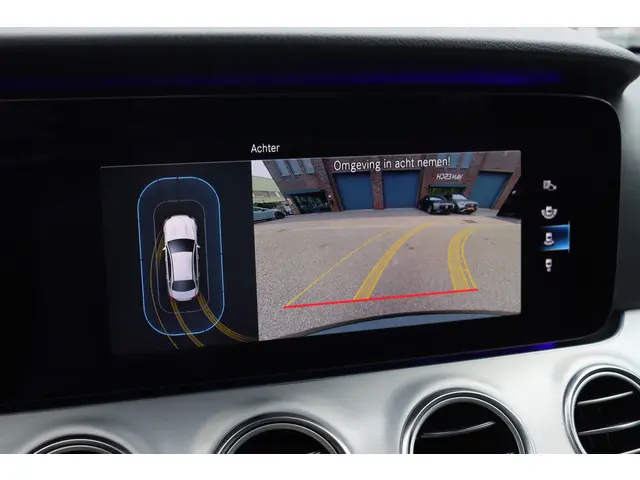 Mercedes-Benz E-Klasse 220 d Avantgarde | 2021 Diesel 14