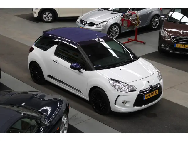Citroën DS3 Cabrio 1.2 VTi Chic 2013 Benzine 25