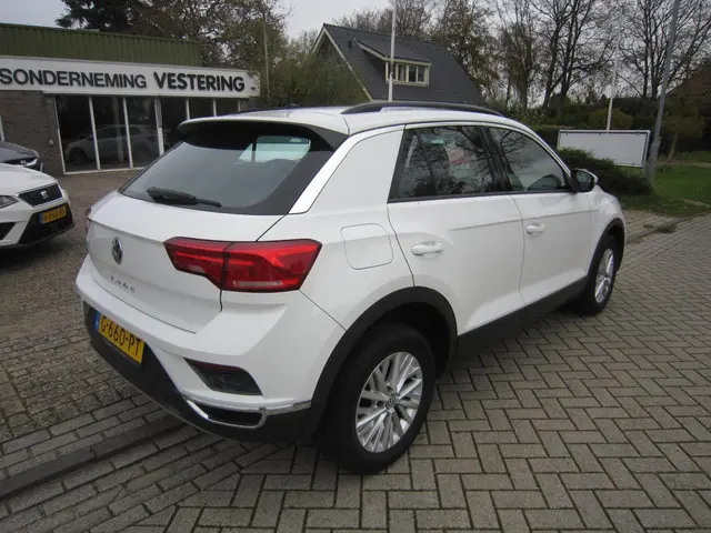 Volkswagen T-Roc 1.0 TSI navi clima 2019 Benzine 4