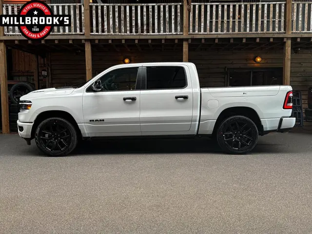 Dodge Ram 1500 5.7 V8 Laramie Night, 2024 LPG/Gas 3