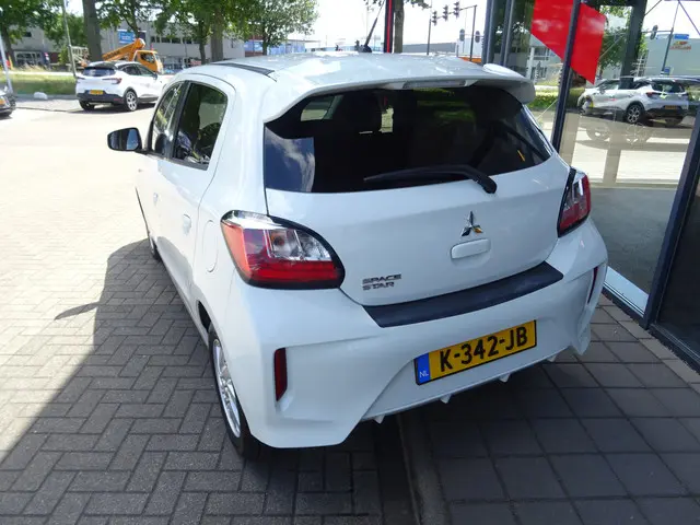Mitsubishi Space Star 1.2 Active 2021 Benzine 8