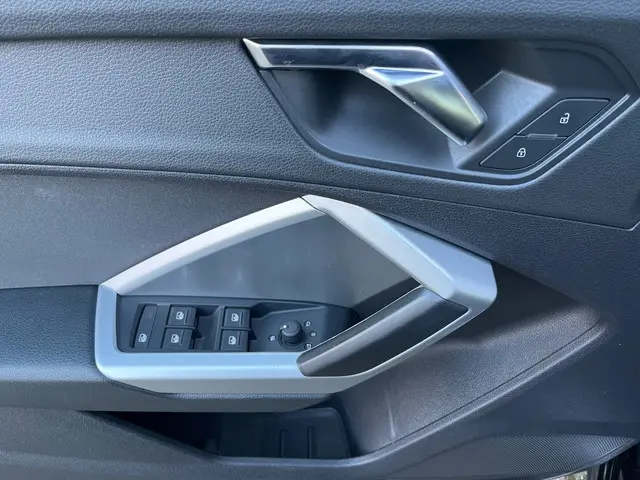 Audi Q3 35 TFSI Pro Line business 2020 Benzine 16