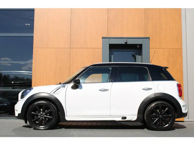 MINI Countryman 2