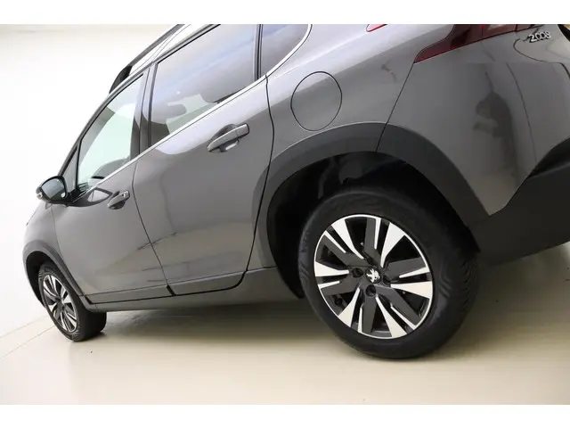 Peugeot 2008 1.2 PureTech 110pk Allure 2017 Benzine 17
