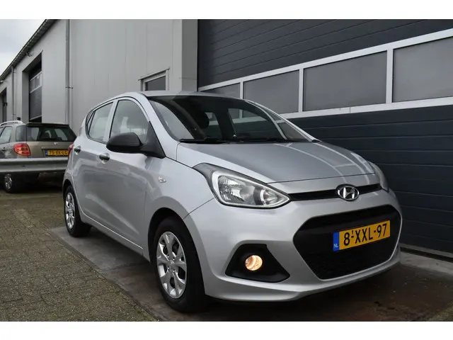 Hyundai i10 1.0i i-Motion 2014 Benzine 7