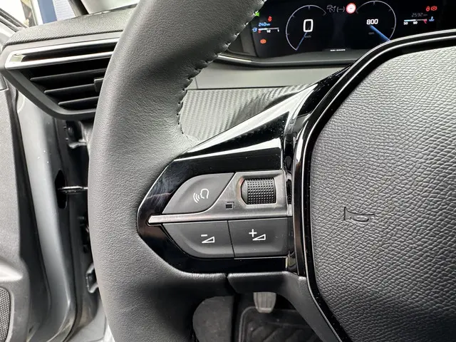 Peugeot 208 1.2 Turbo 100 PK Allure 2025 Benzine 14
