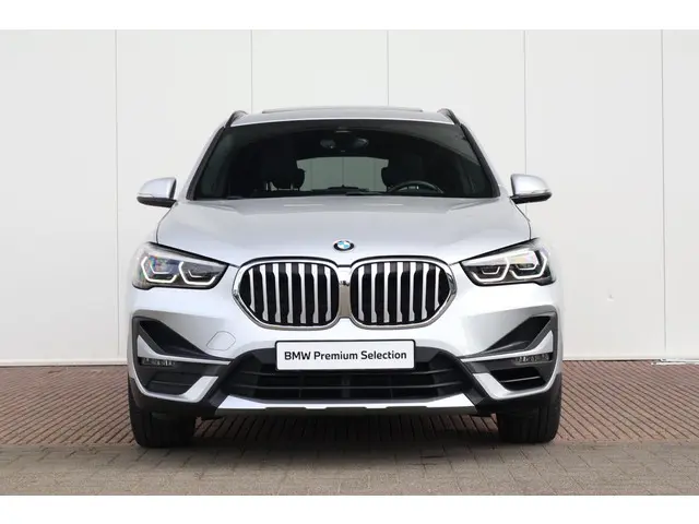 BMW X1 sDrive18i Executive Edition 2020 Benzine 2