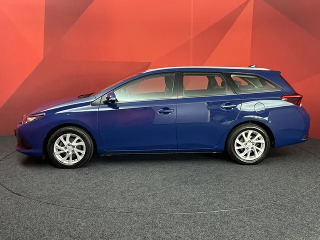 Toyota Auris Touring Sports 1.2T Energy 2019 Benzine 17