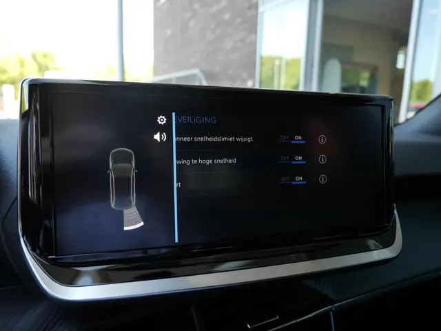 Peugeot 2008 1.2 Hybrid 145PK Style 2025 Hybride Benzine 30