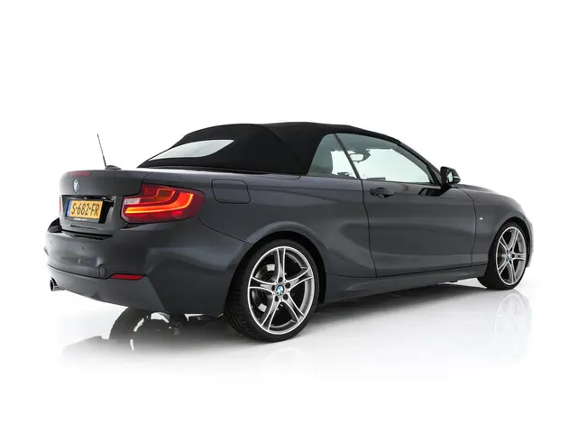 BMW 2 Serie Cabrio 220d Sport M-Sportpack 2016 Diesel 39