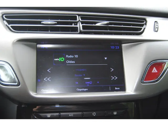 DS DS 3 1.2 PureTech So Chic 2017 Benzine 9