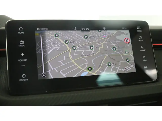 Škoda Kamiq 1.0 TSI 115pk Monte Carlo 2024 Benzine 27