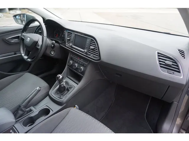 SEAT Leon 1.4 EcoTSI Style Connect 2016 Benzine 6