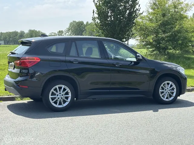 BMW X1 sDrive18i High Executive 2018 Benzine 17