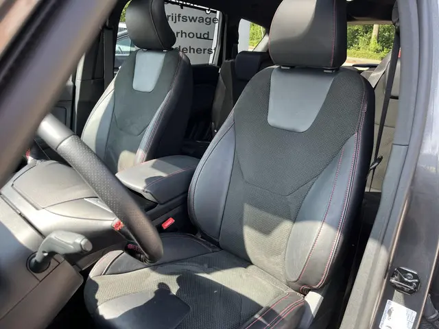 Ford S-Max 2.5 FHEV ST-Line 7pers 2023 Hybride Benzine 12
