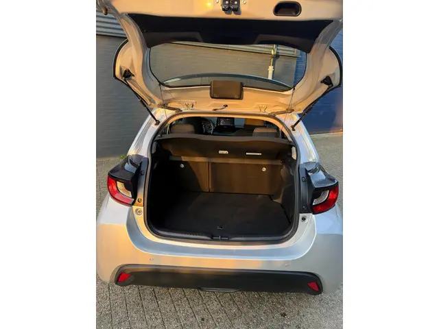 Toyota Yaris 1.5 Hybrid Active 2021 Hybride Benzine 5