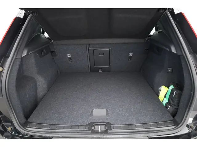 Volvo XC40 T5 Recharge R-Design 2021 Hybride Benzine 28