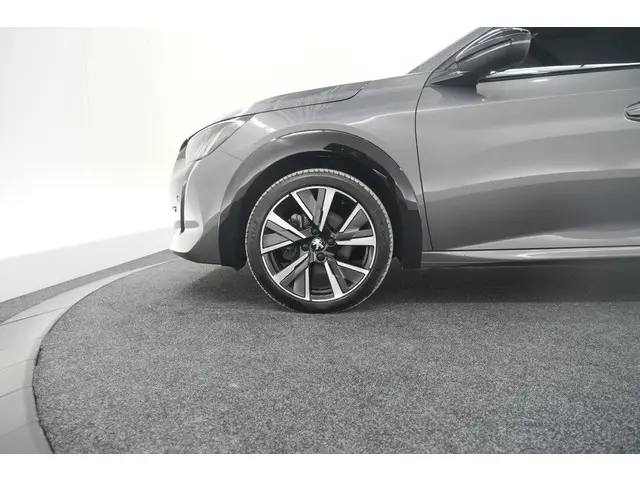Peugeot 208 PureTech 100 GT 2023 Benzine 17