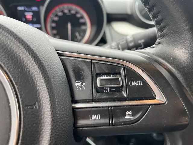 Suzuki Swift 1.2 Select Smart Hybrid 2022 Benzine 6