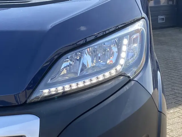Peugeot Boxer 333 2.0 BlueHDI L2H1 Premium 2018 Diesel 8