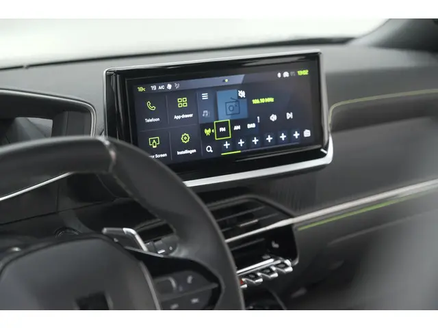 Peugeot 2008 PureTech 130 EAT8 GT 2024 Benzine 64