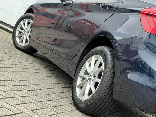 BMW 2 Serie Active Tourer 218i Executive 2015 Benzine 17