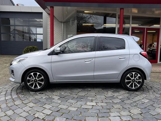 Mitsubishi Space Star 2